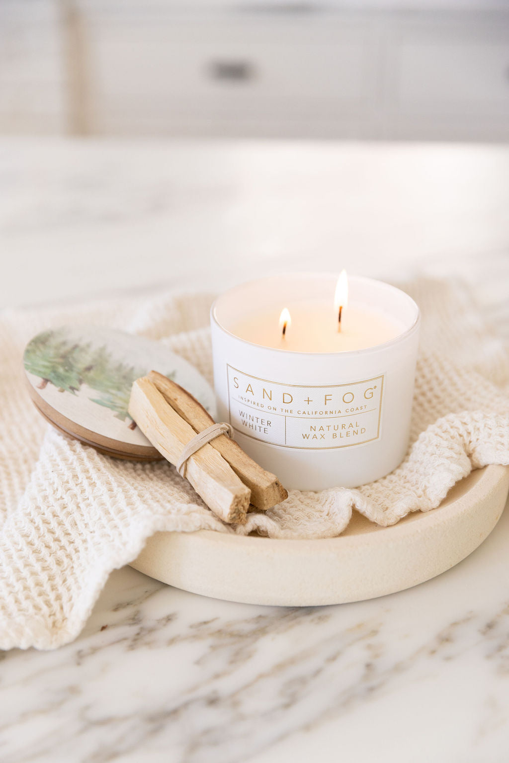 Winter White 12 oz scented candle