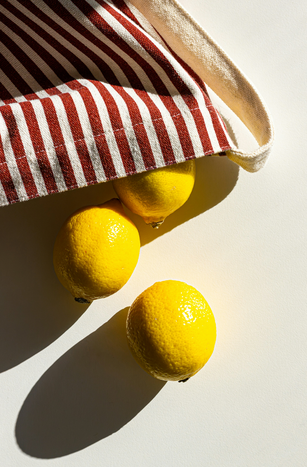 California Citron 12 oz scented candle